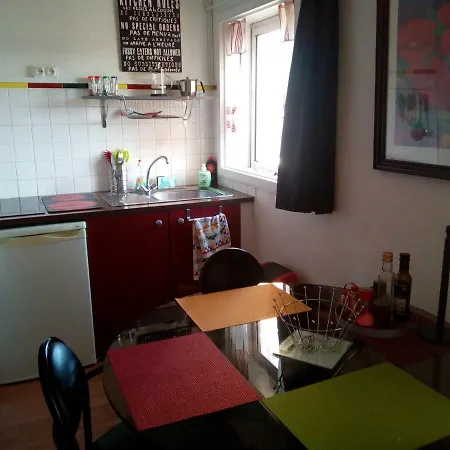 Apartment Charmant Appartement *