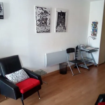Apartment Charmant Appartement *